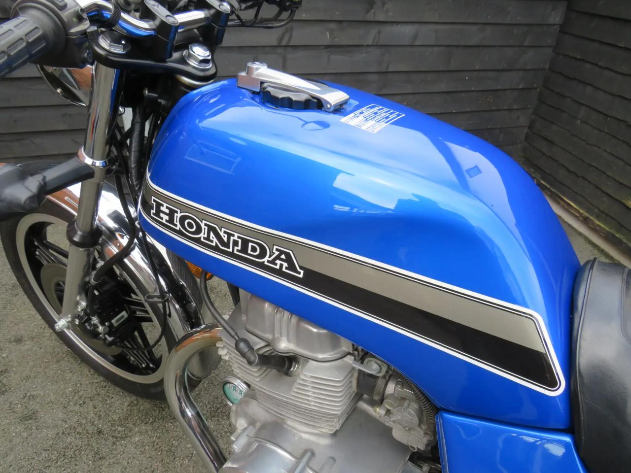 Honda CB250N-DB SUPER DREAM