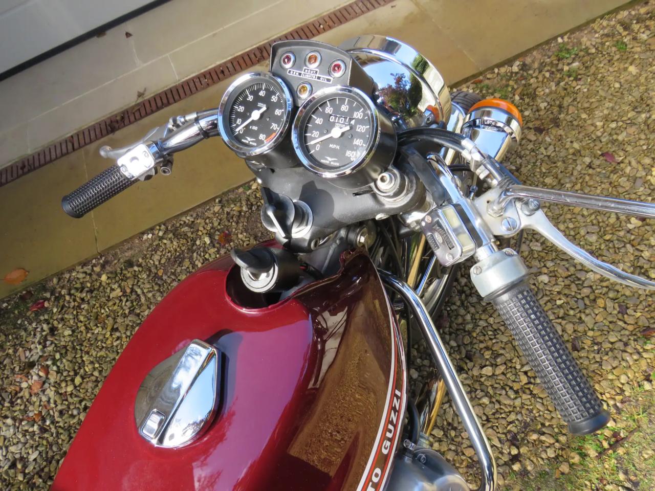 Moto Guzzi V7 Sport