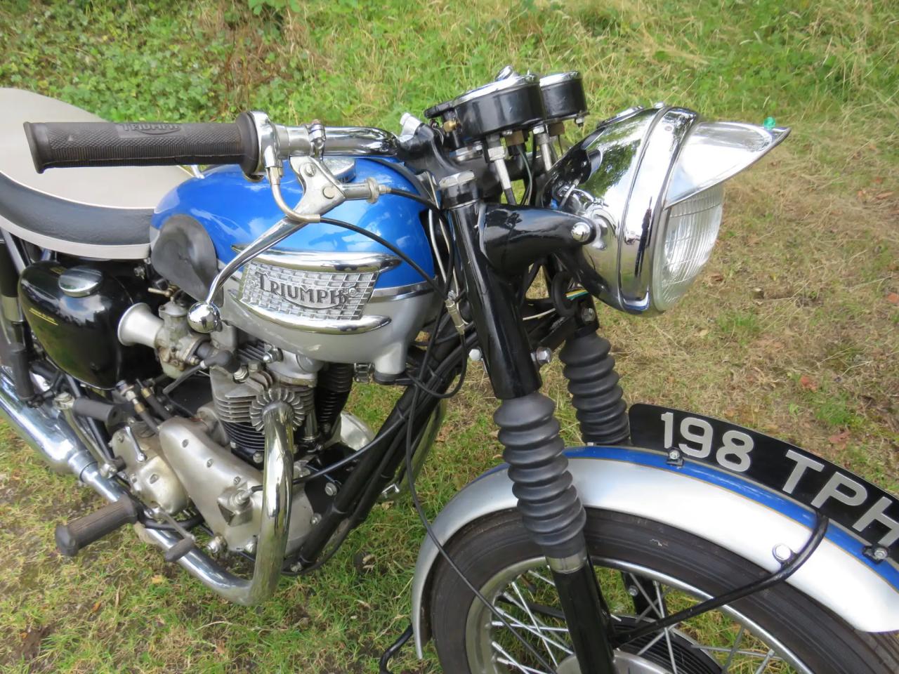 Triumph 6T THUNDERBIRD