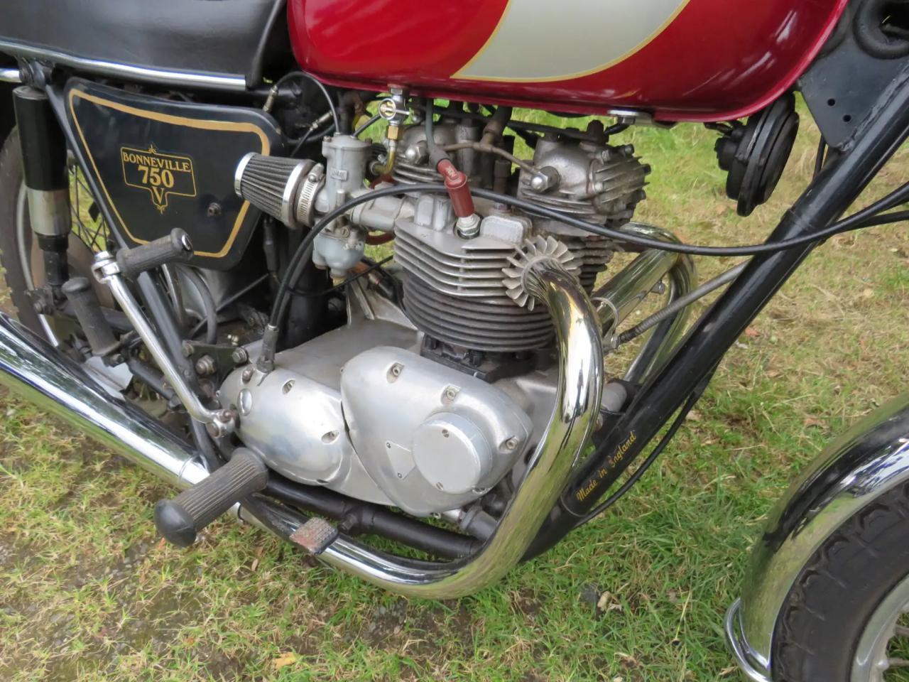 Triumph T140V BONNEVILLE