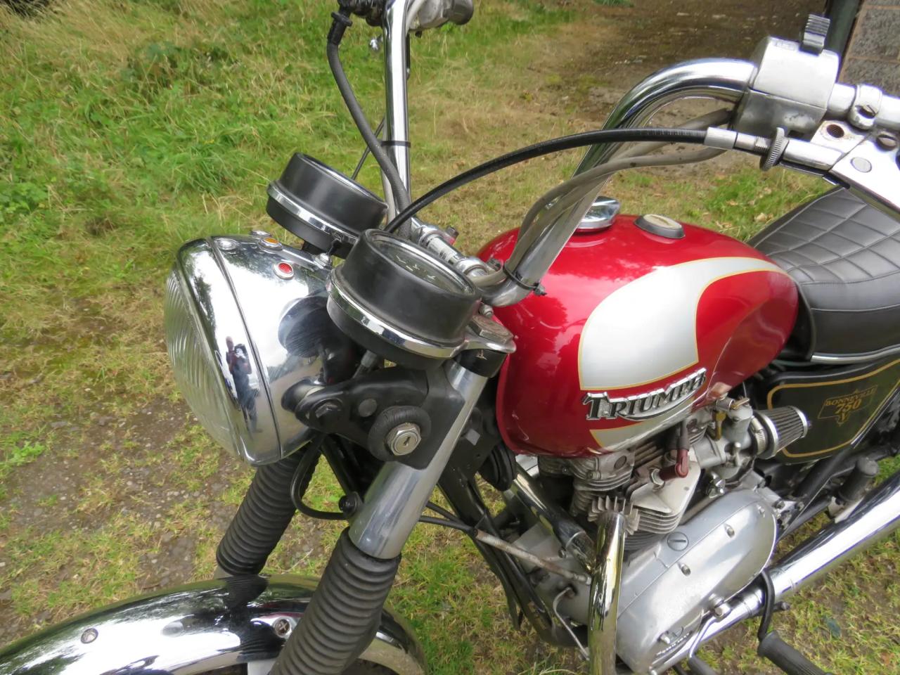 Triumph T140V BONNEVILLE