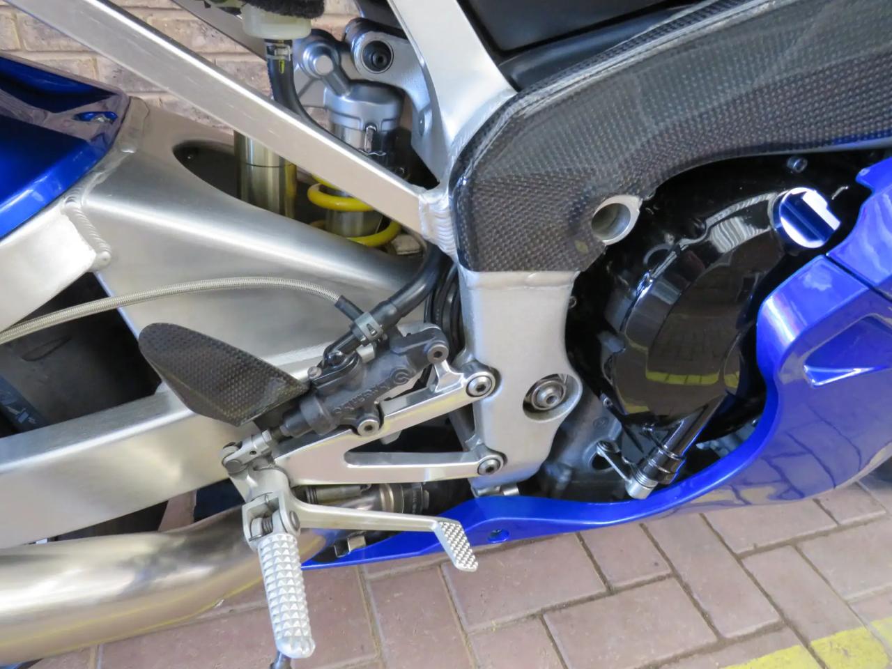 Yamaha YZF R1