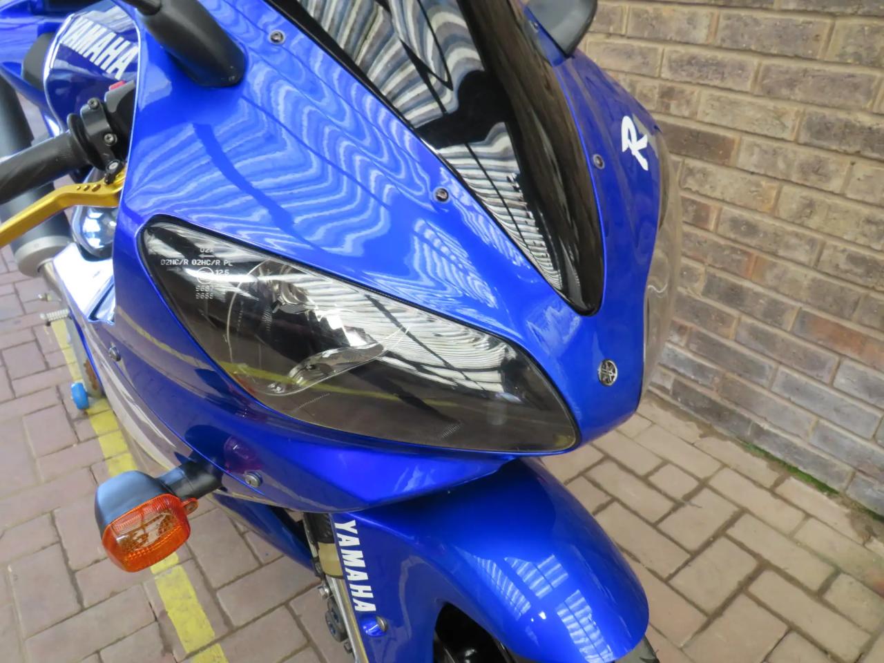 Yamaha YZF R1