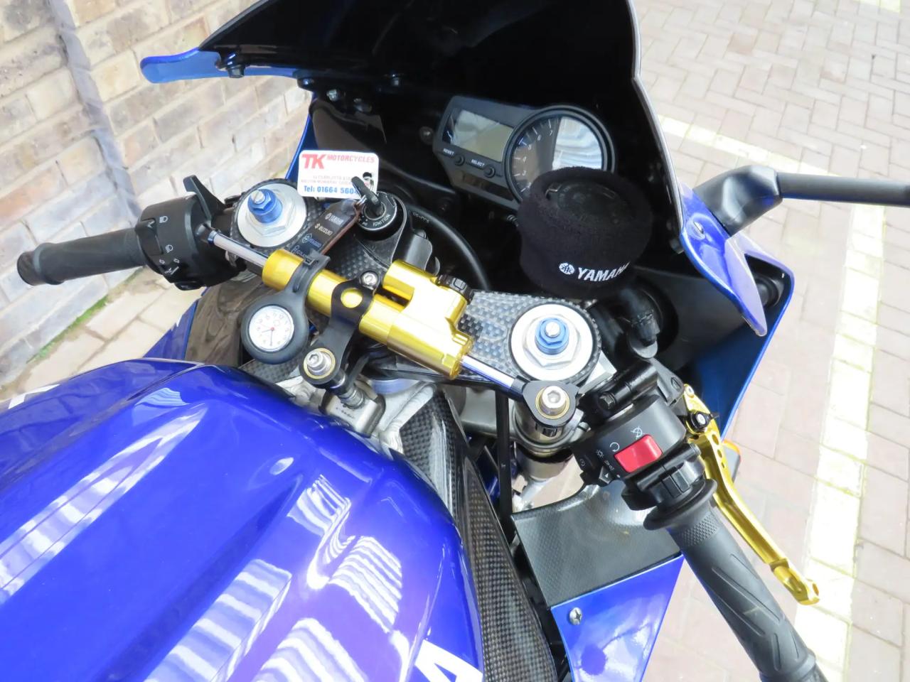 Yamaha YZF R1