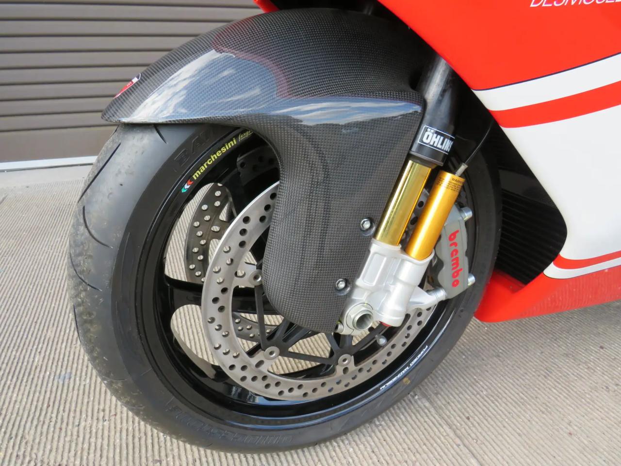 Ducati DESMOSEDICI RR