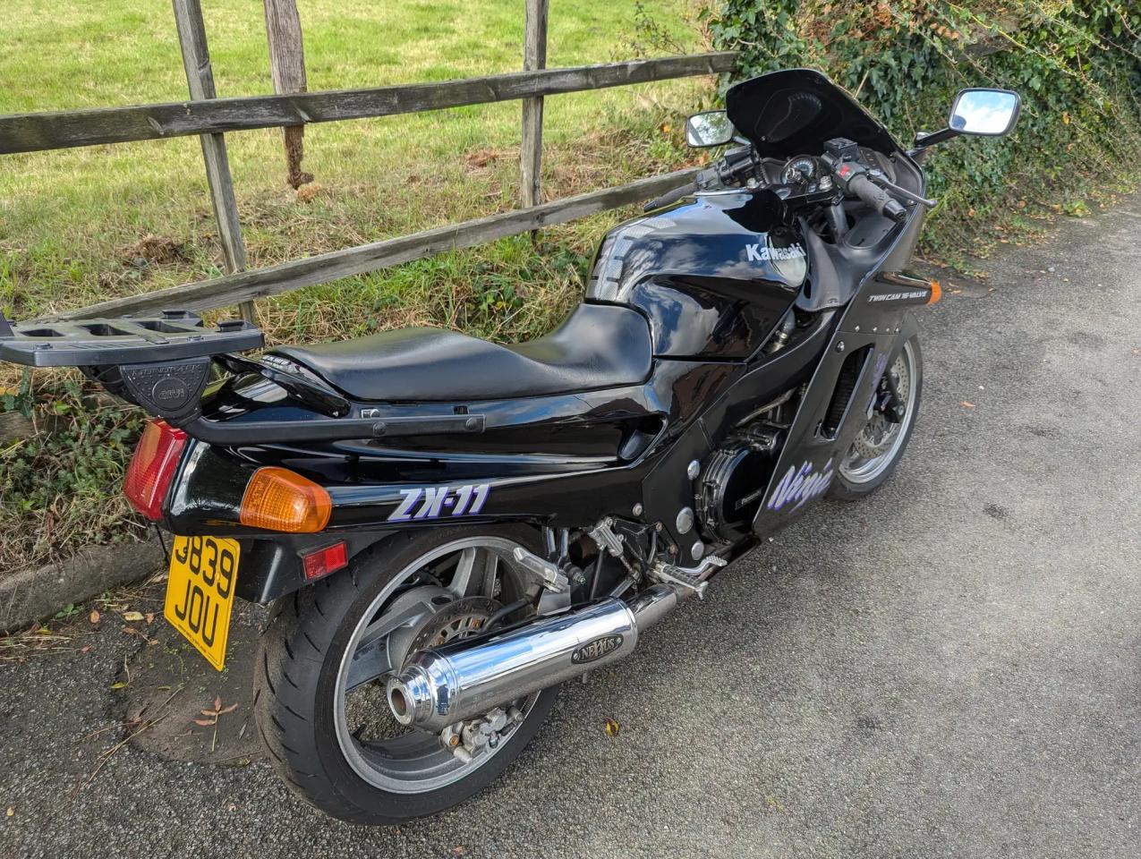 Kawasaki ZX-11 (ZZR-1100)