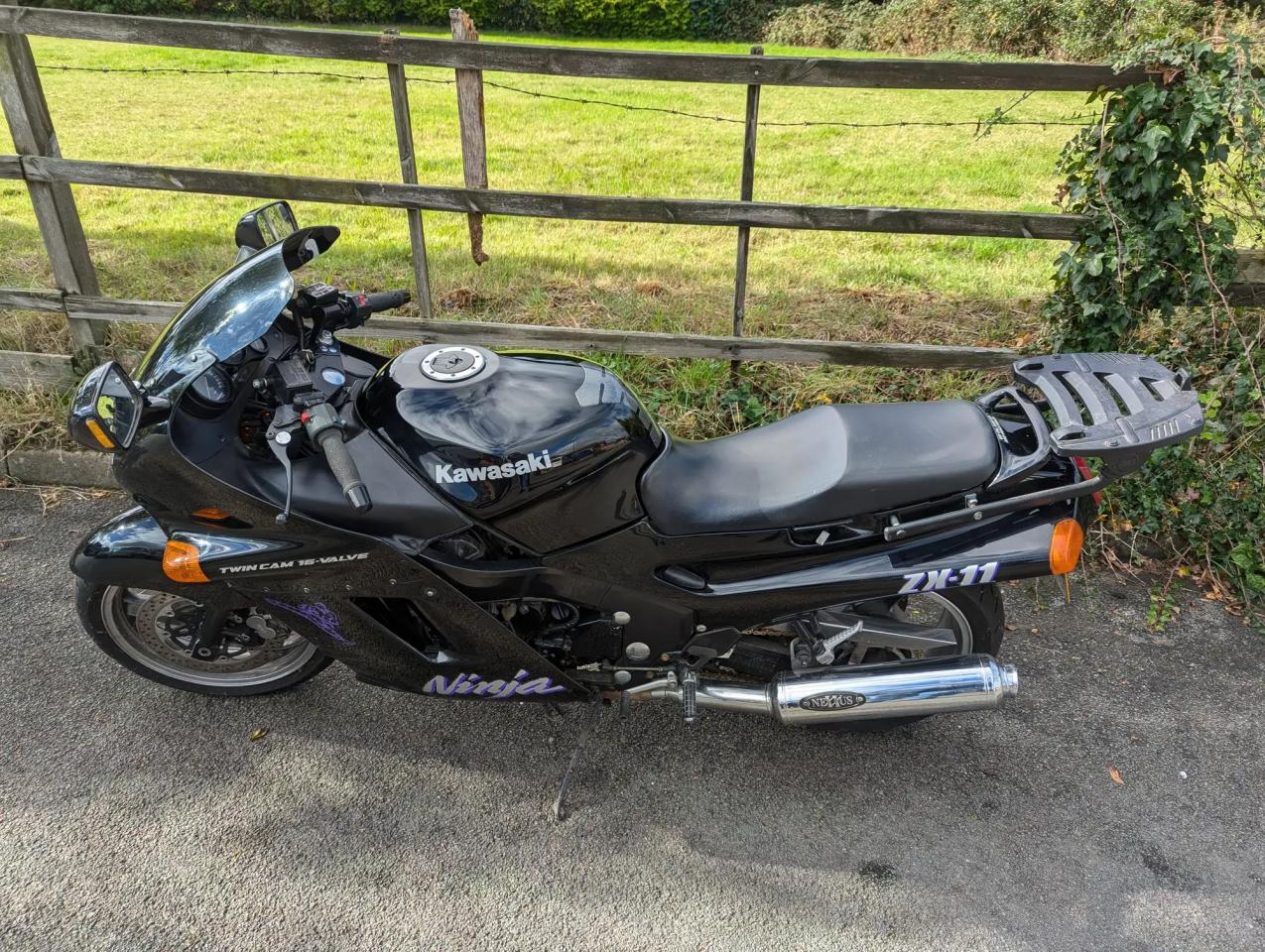 Kawasaki ZX-11 (ZZR-1100)