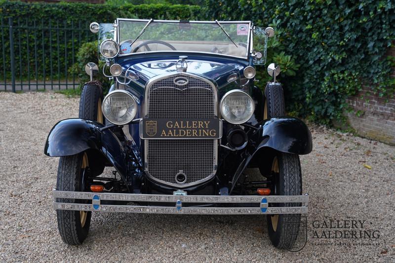 1931 Ford A Roadster de Luxe