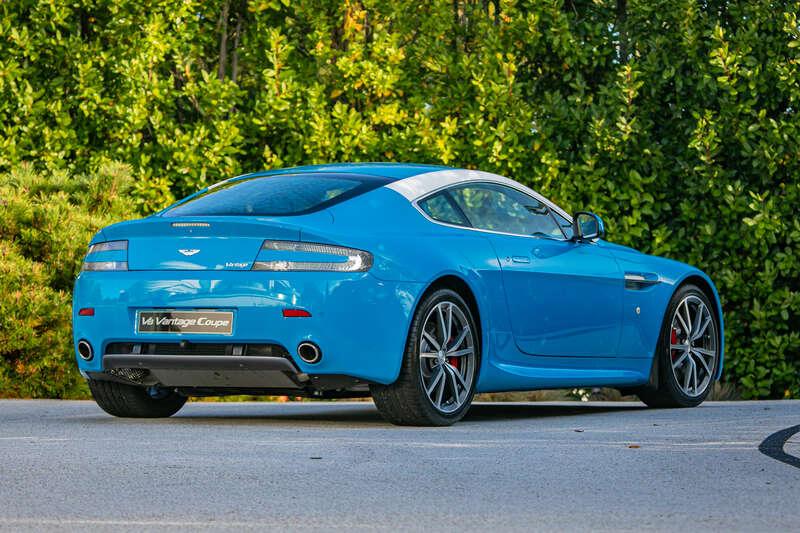 2011 Aston Martin V8 Vantage