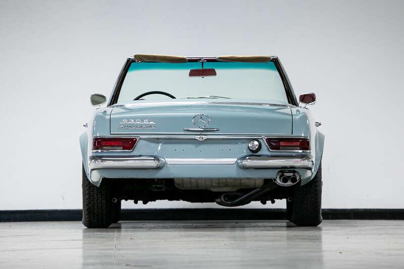 1966 Mercedes - Benz 230SL