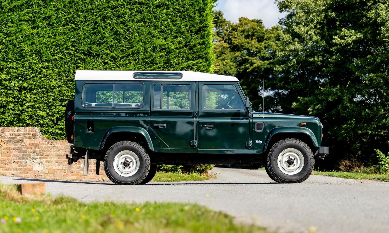 2000 Land Rover Defender 110 County TD5