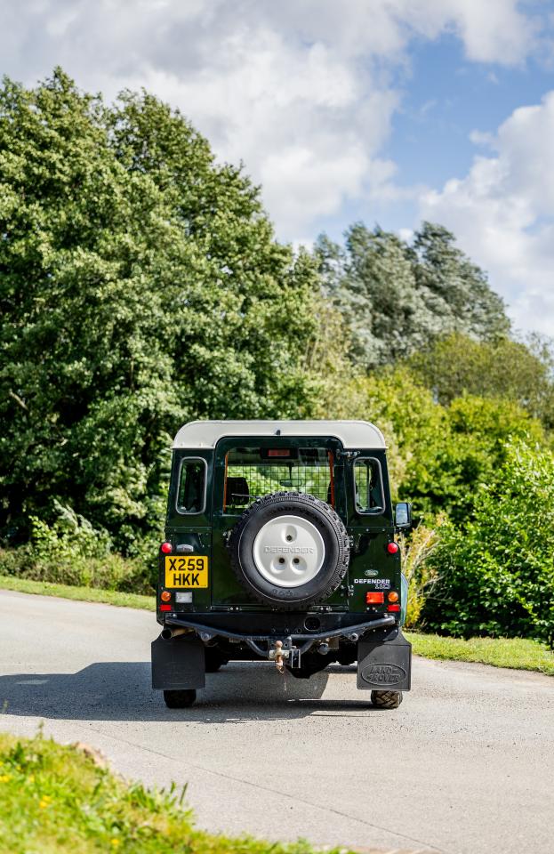 2000 Land Rover Defender 110 County TD5