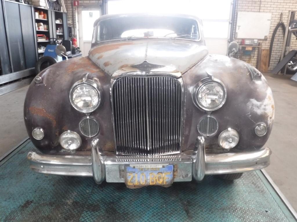 1957 Jaguar MK8 to restore