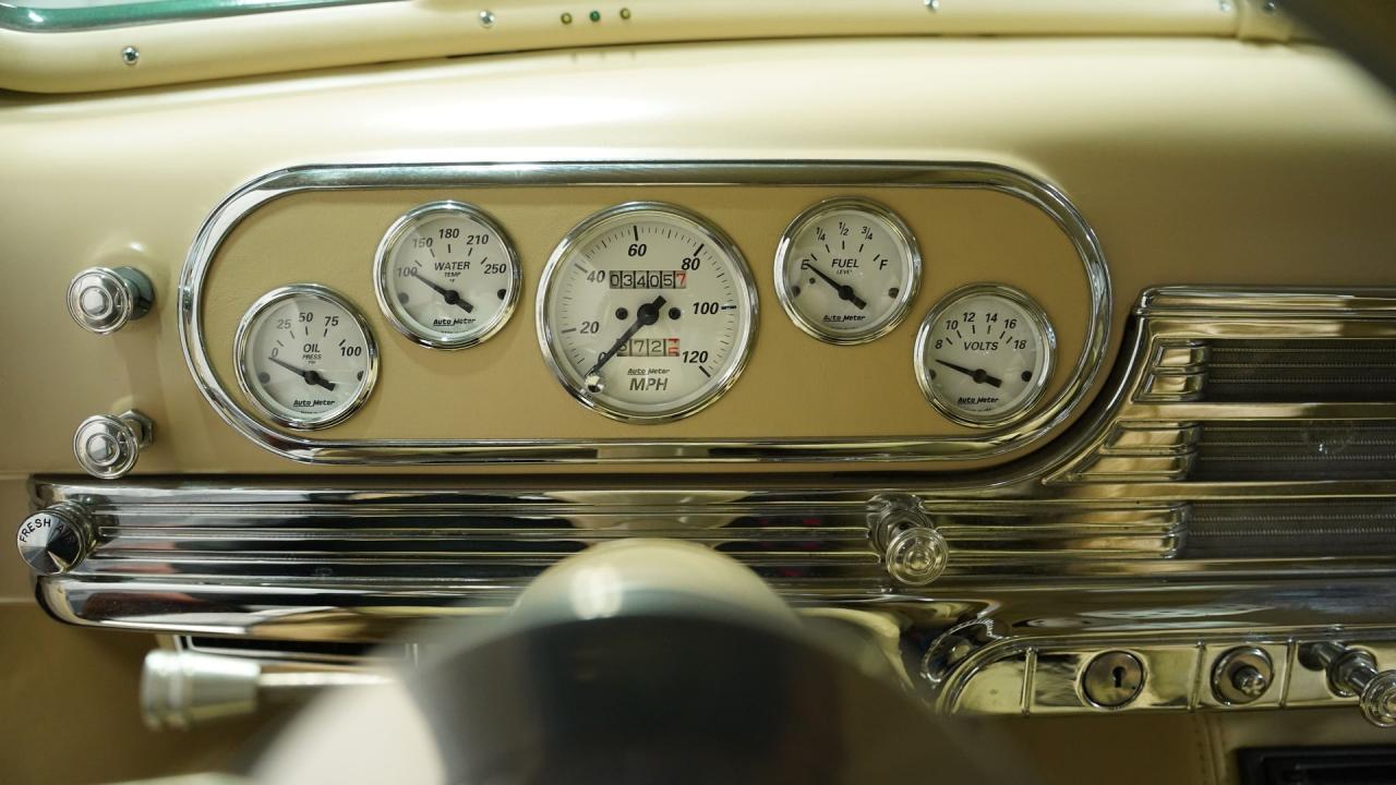 1946 Oldsmobile Dynamic Cruiser 502 Restomod