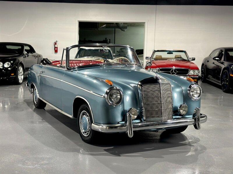 1958 Mercedes - Benz 220S