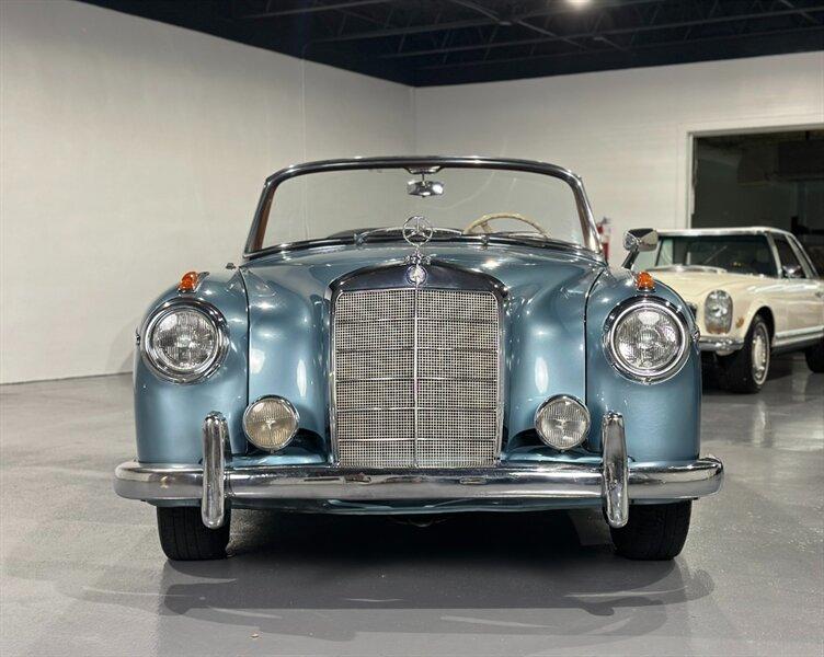 1958 Mercedes - Benz 220S