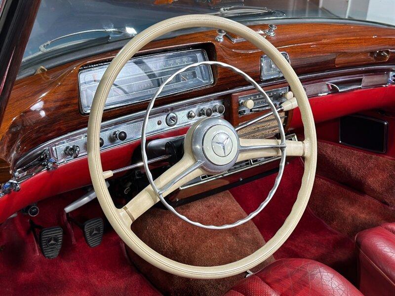 1958 Mercedes - Benz 220S