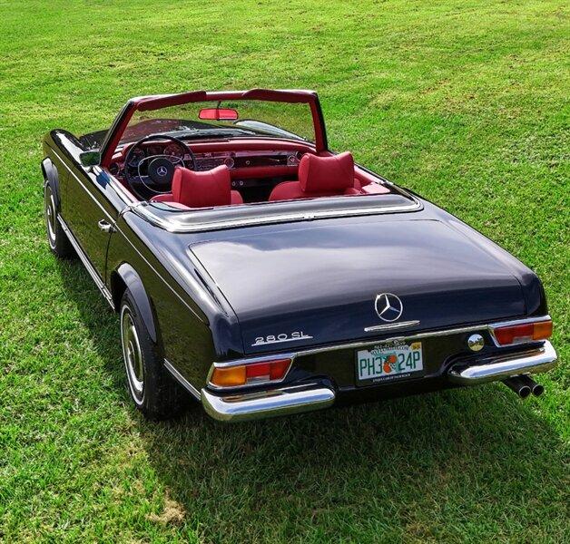 1971 Mercedes - Benz 200-Series