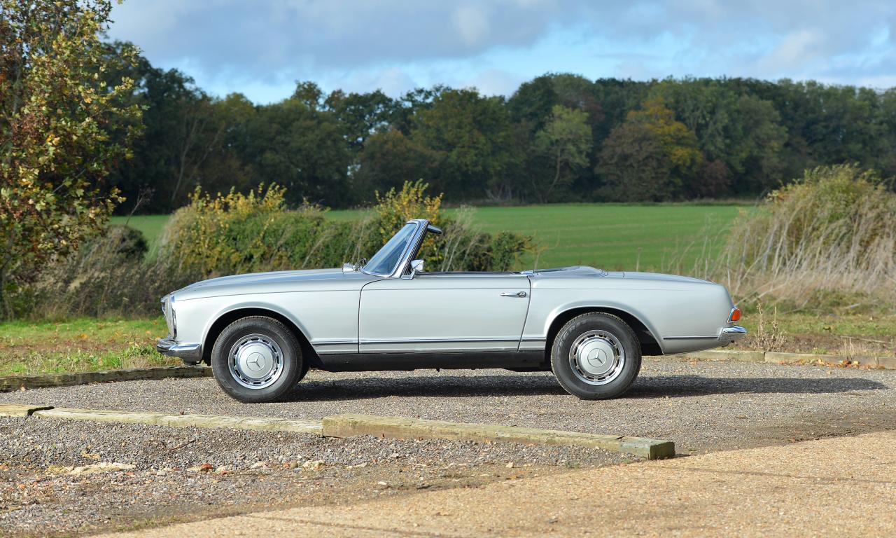 1968 Mercedes - Benz 280 SL Pagoda