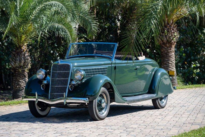 1935 Ford Model 48 De Luxe Roadster