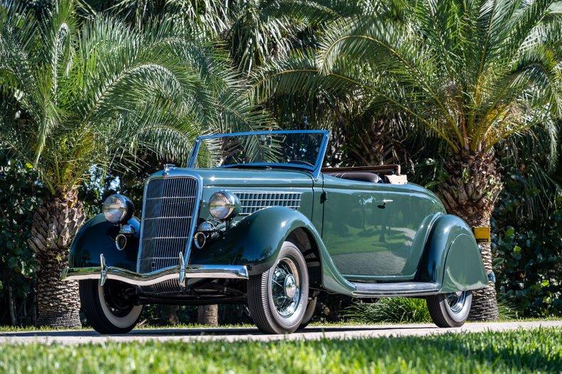 1935 Ford Model 48 De Luxe Roadster