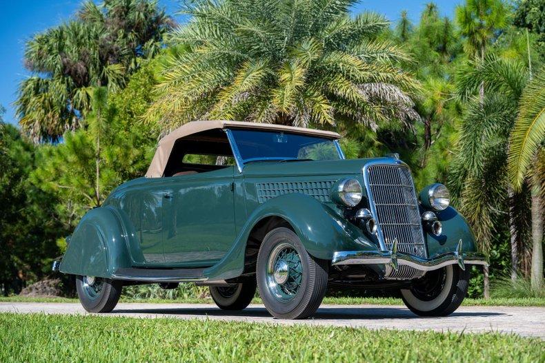 1935 Ford Model 48 De Luxe Roadster