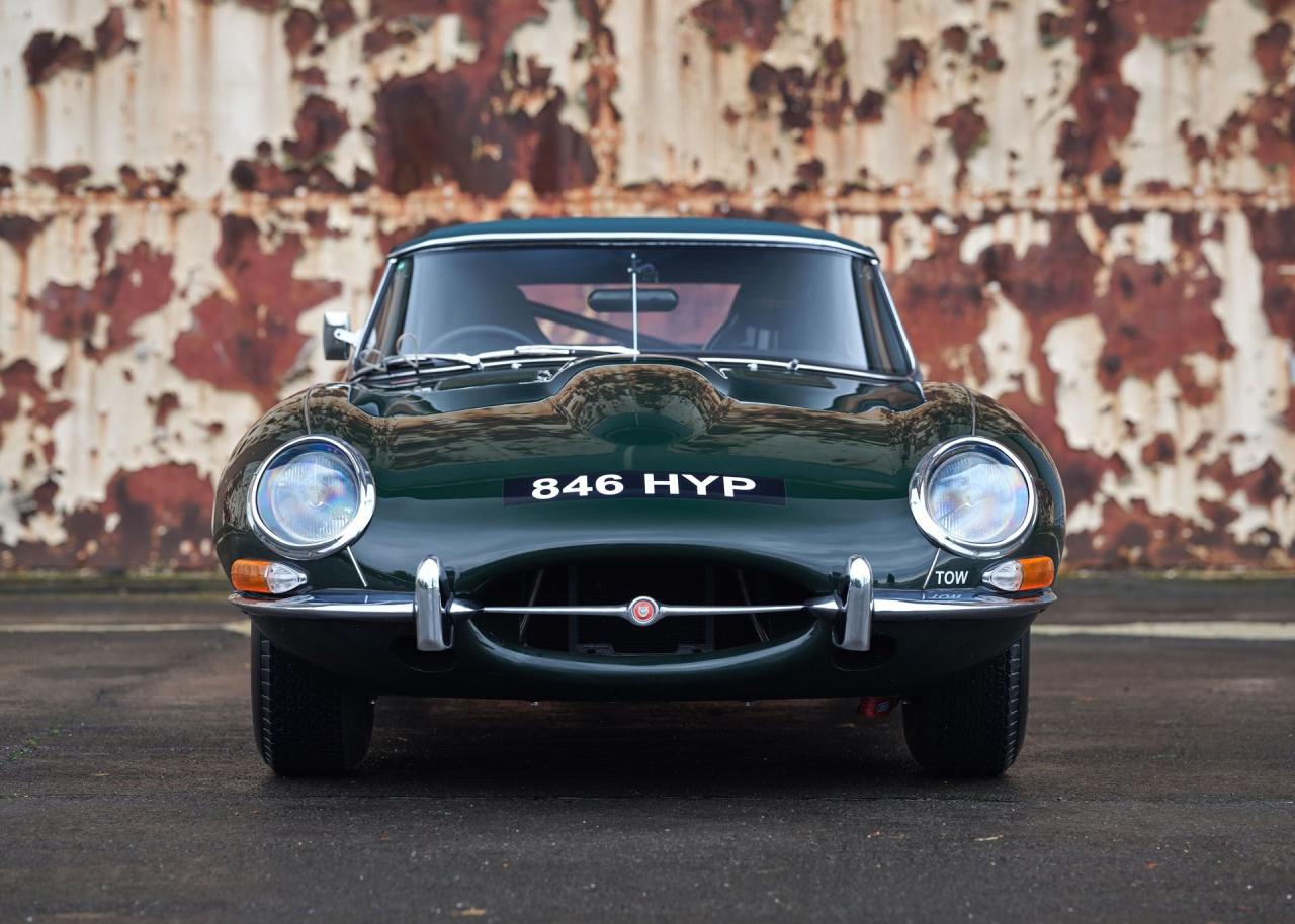 1962 Jaguar E-Type Series 1 3.8 Roadster