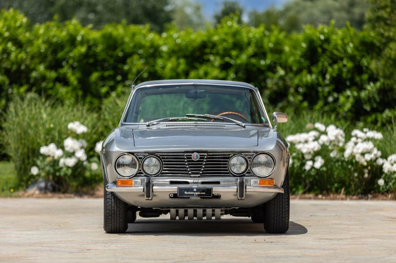 1974 Alfa Romeo GT 2000 VELOCE