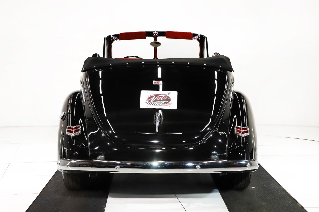 1940 Ford Deluxe