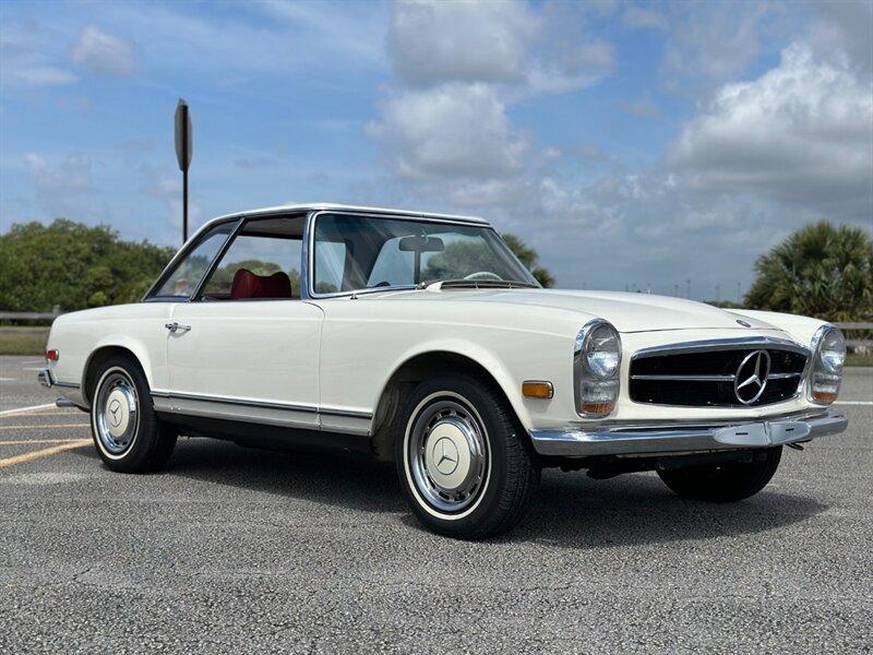 1968 Mercedes - Benz 200-Series