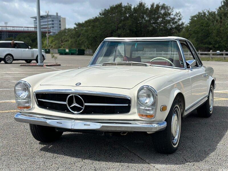 1968 Mercedes - Benz 200-Series