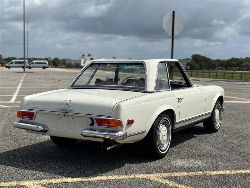 1968 Mercedes - Benz 200-Series