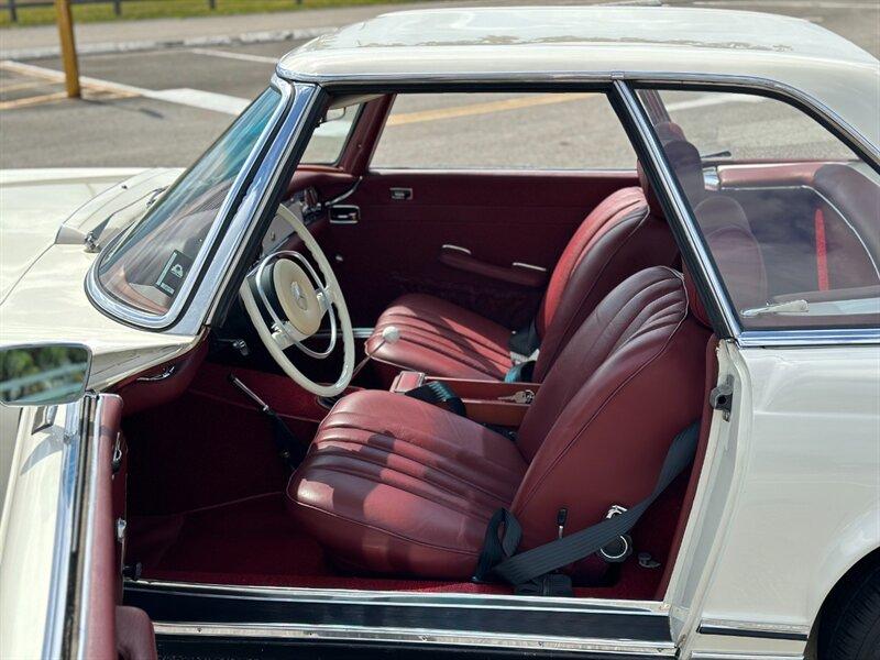 1968 Mercedes - Benz 200-Series