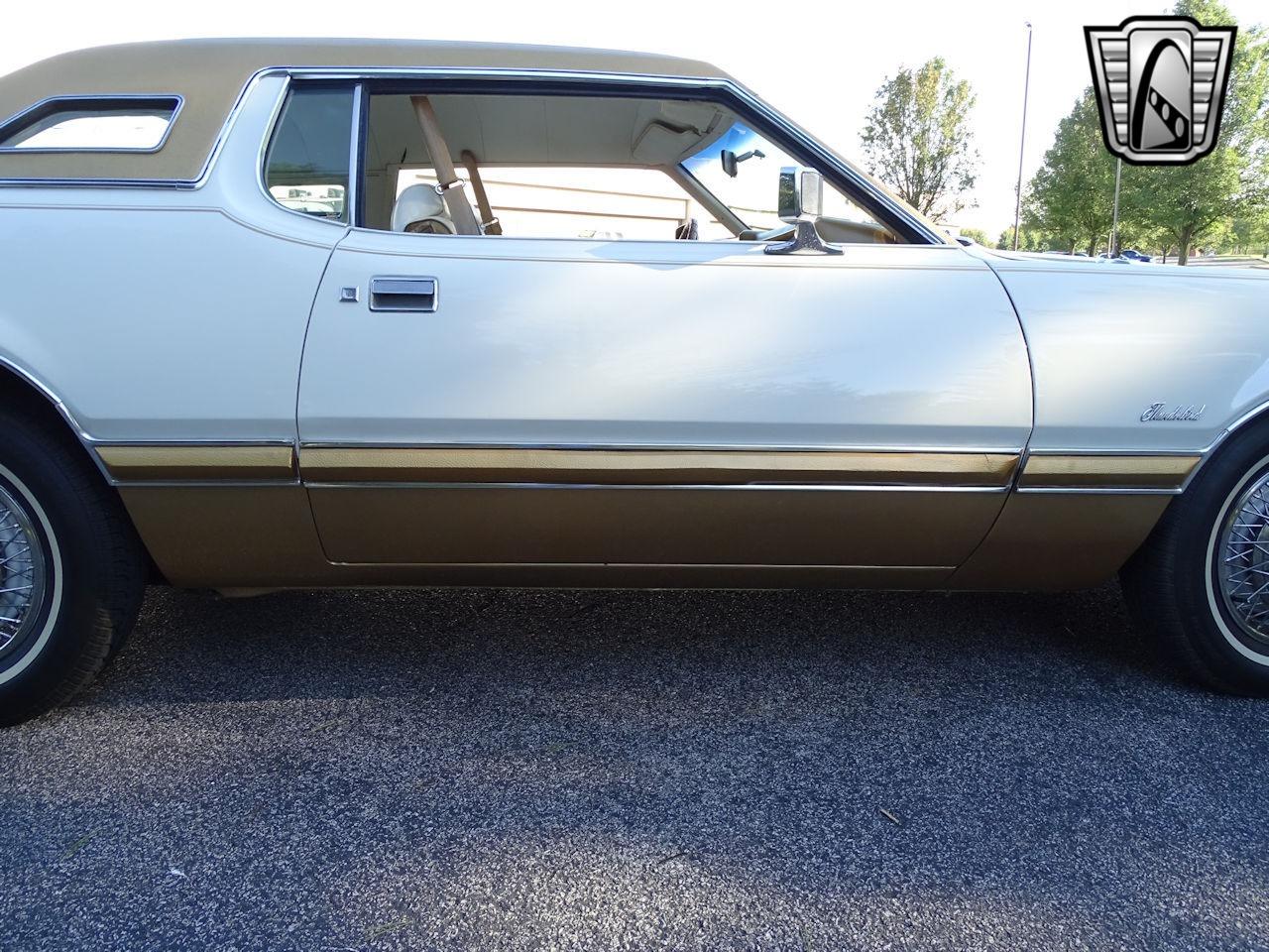 1974 Ford Thunderbird