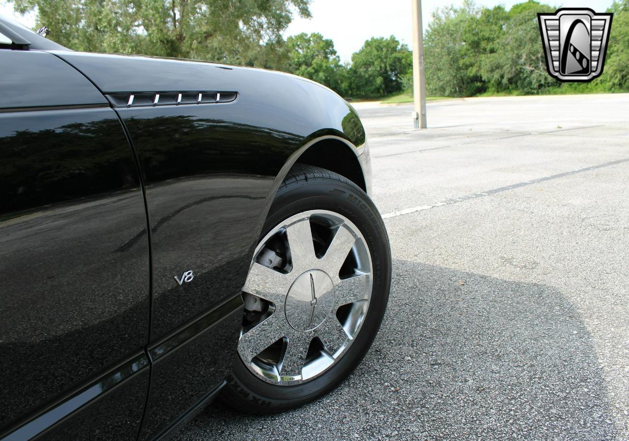 2003 Ford Thunderbird