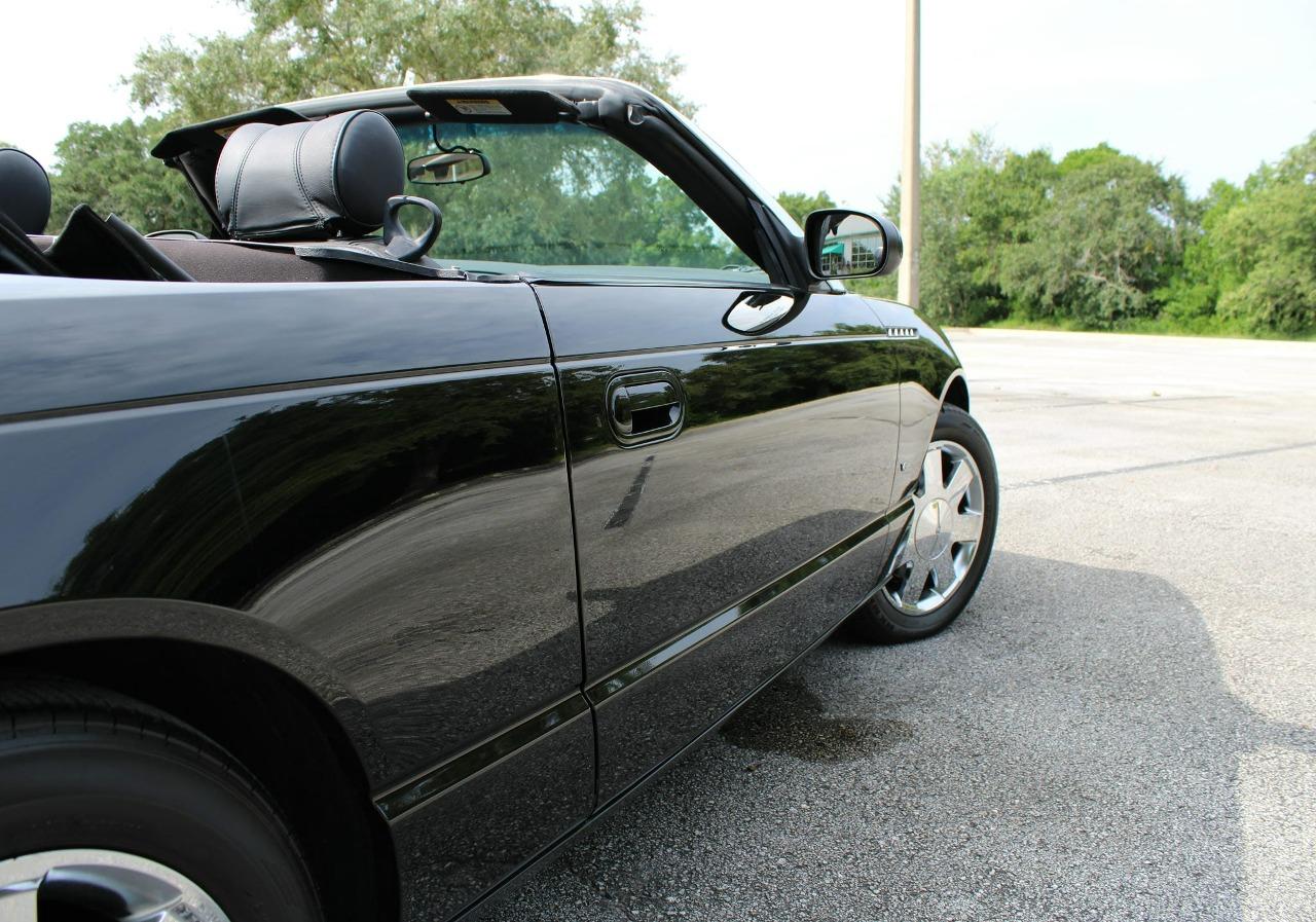 2003 Ford Thunderbird