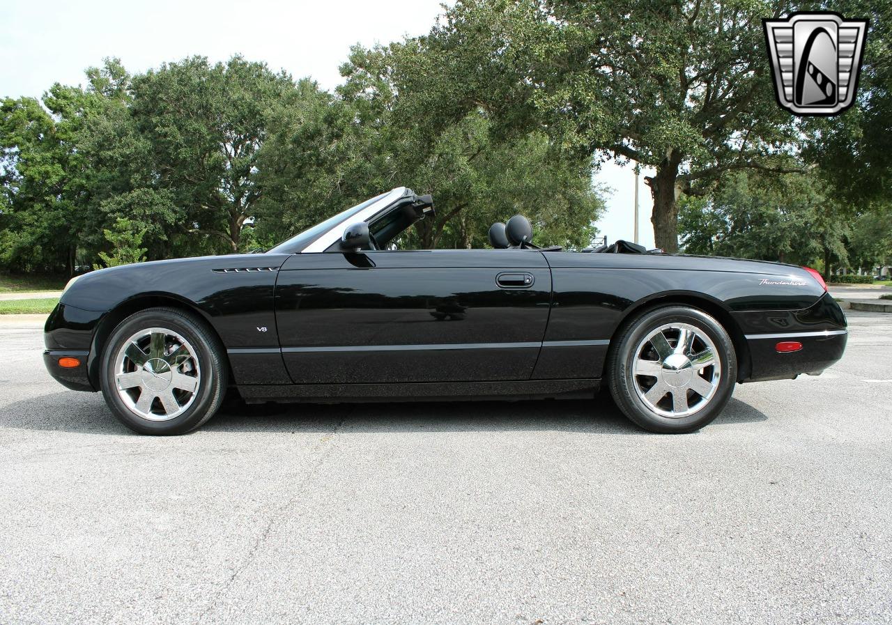 2003 Ford Thunderbird