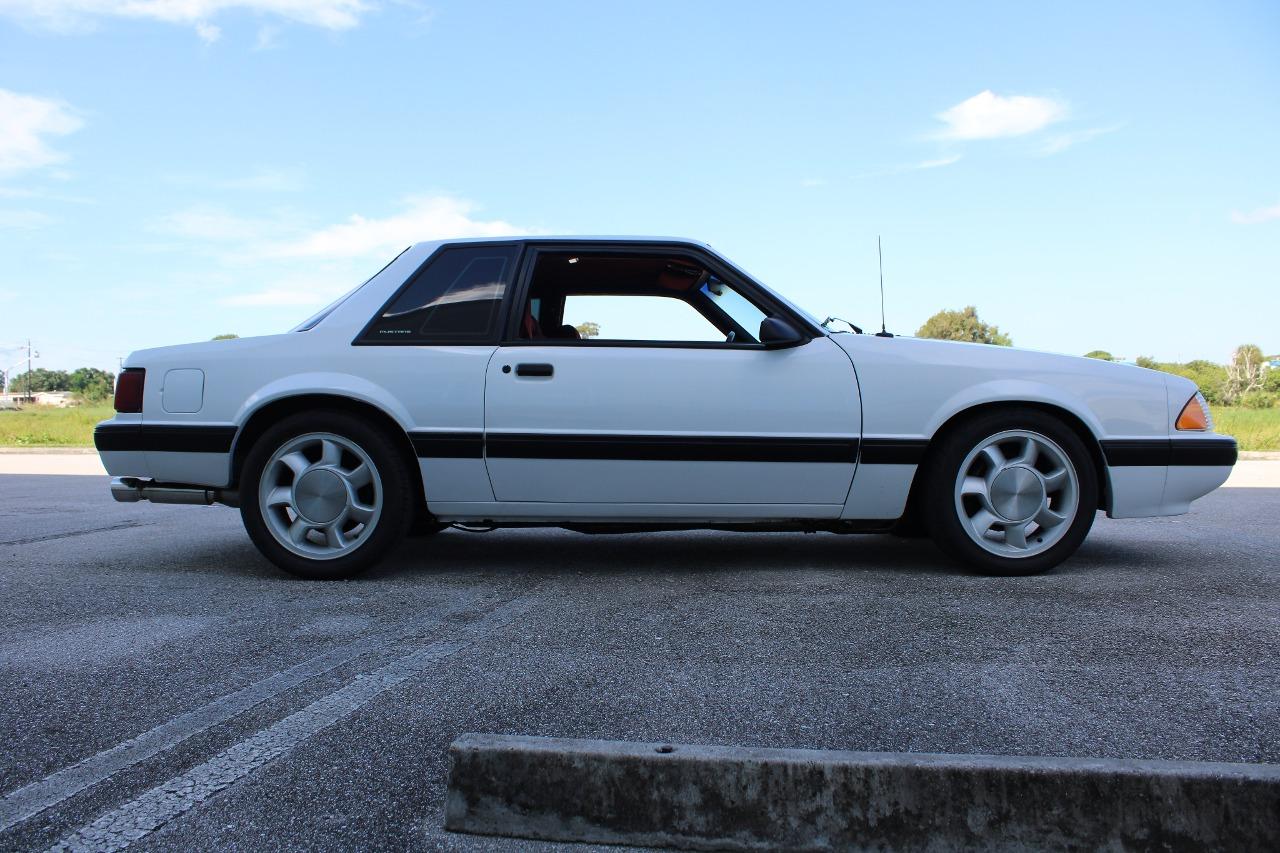 1991 Ford Mustang