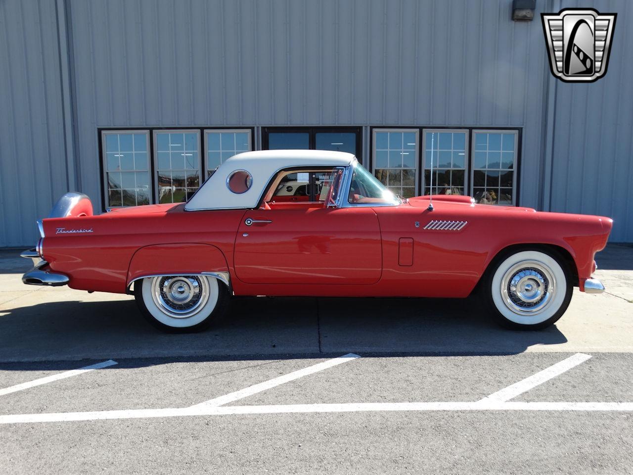 1956 Ford Thunderbird