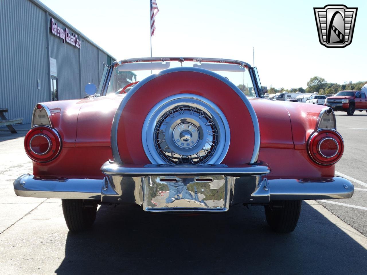 1956 Ford Thunderbird