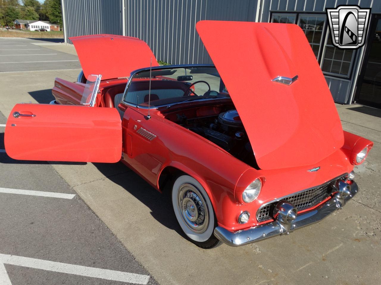 1956 Ford Thunderbird