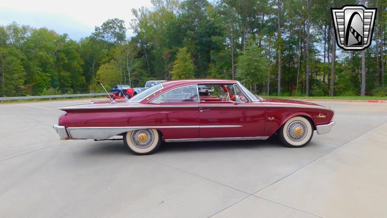 1960 Ford Starliner