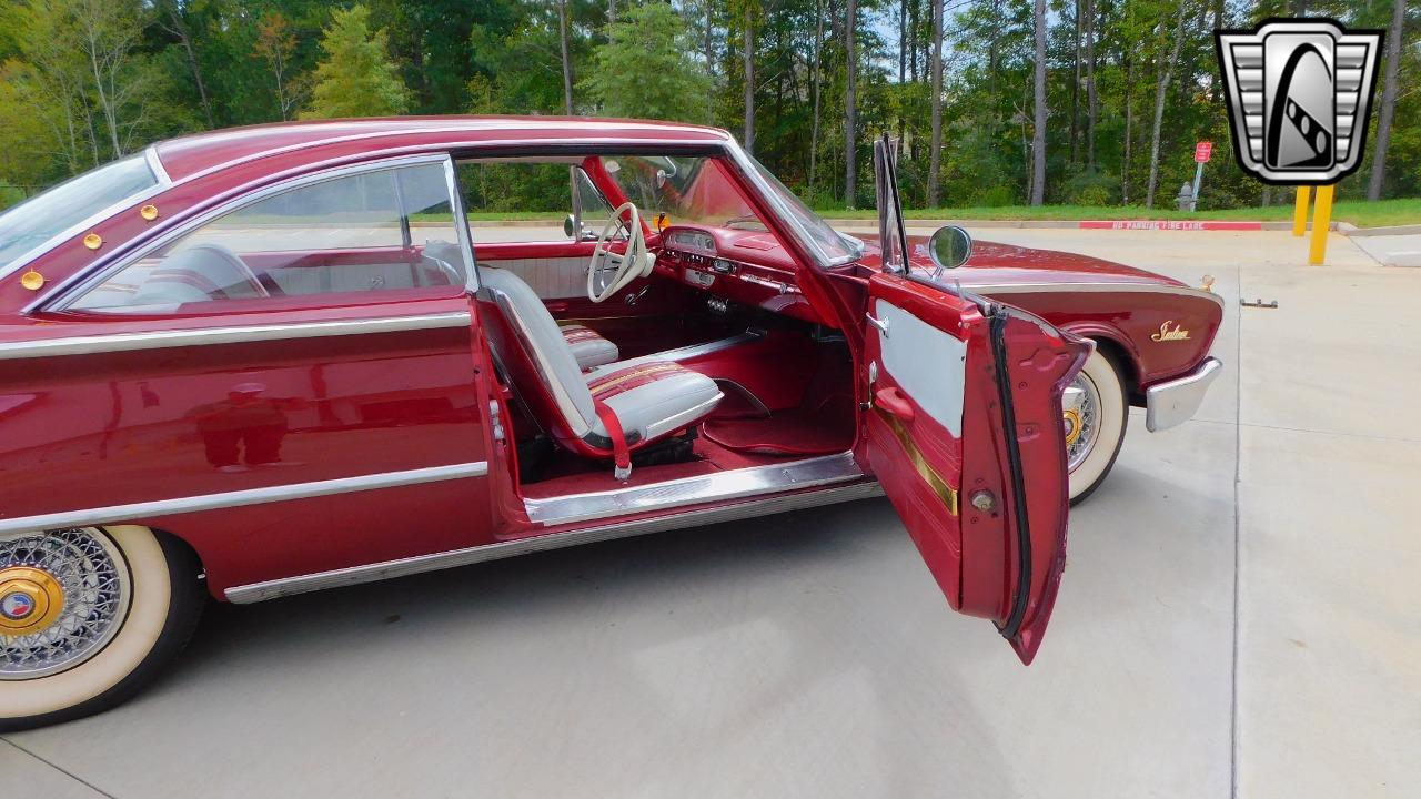 1960 Ford Starliner