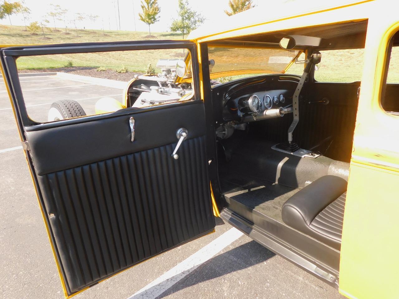 1931 Ford Hi-Boy Sedan