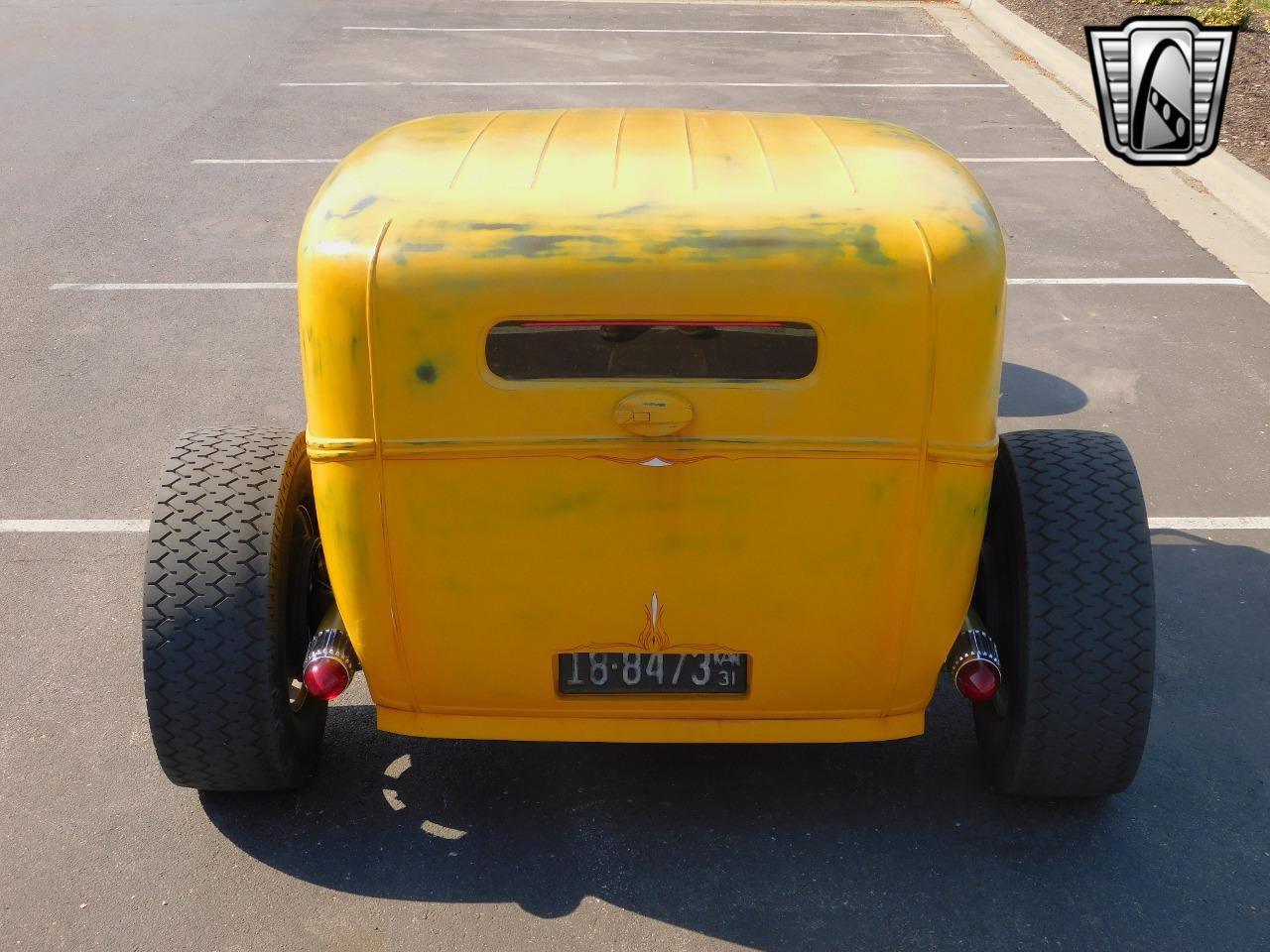 1931 Ford Hi-Boy Sedan