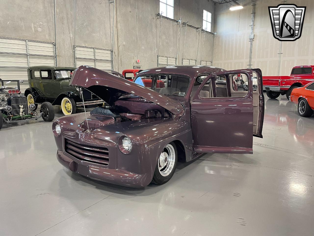 1947 Ford Deluxe / Super Deluxe