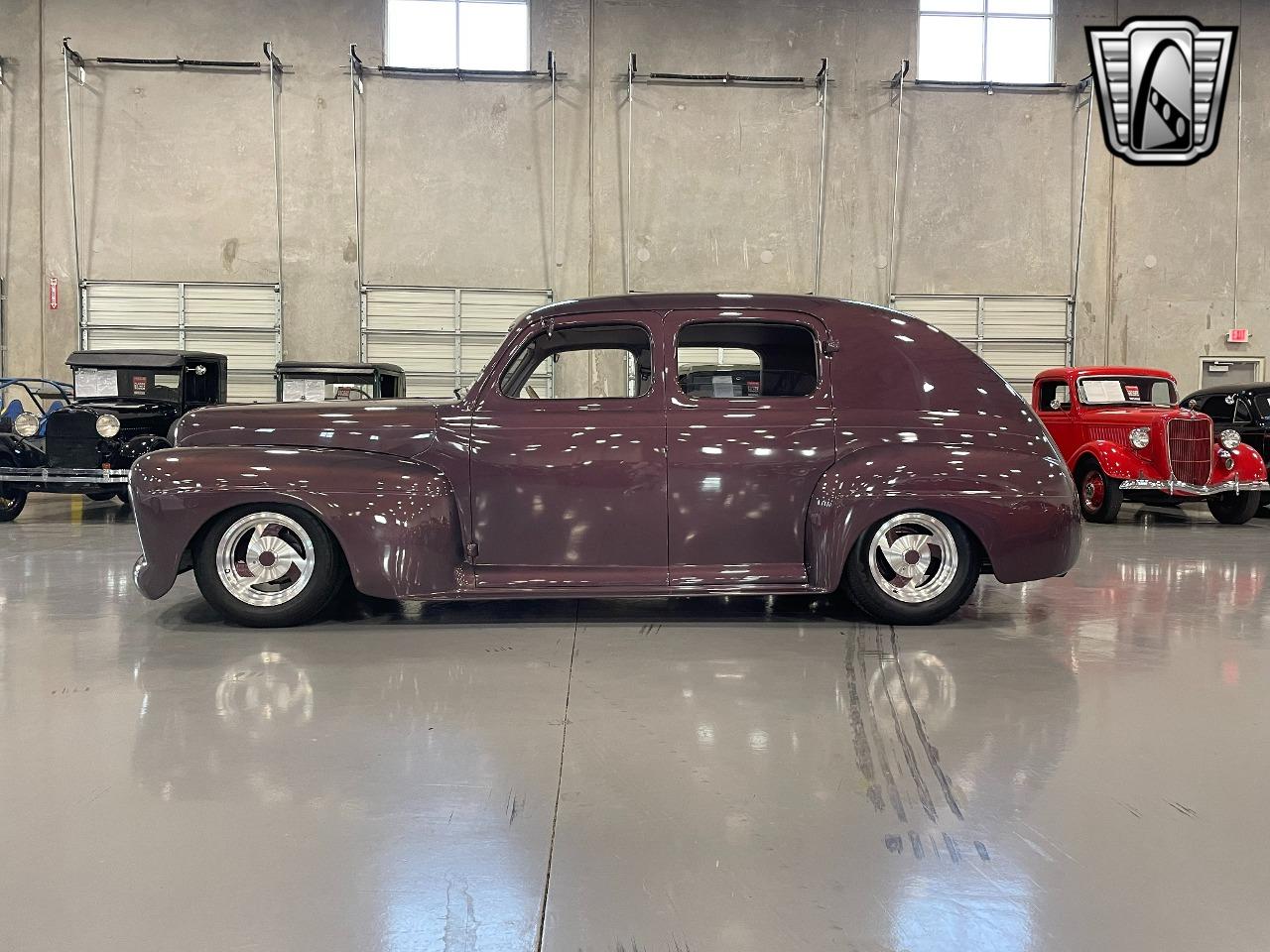 1947 Ford Deluxe / Super Deluxe