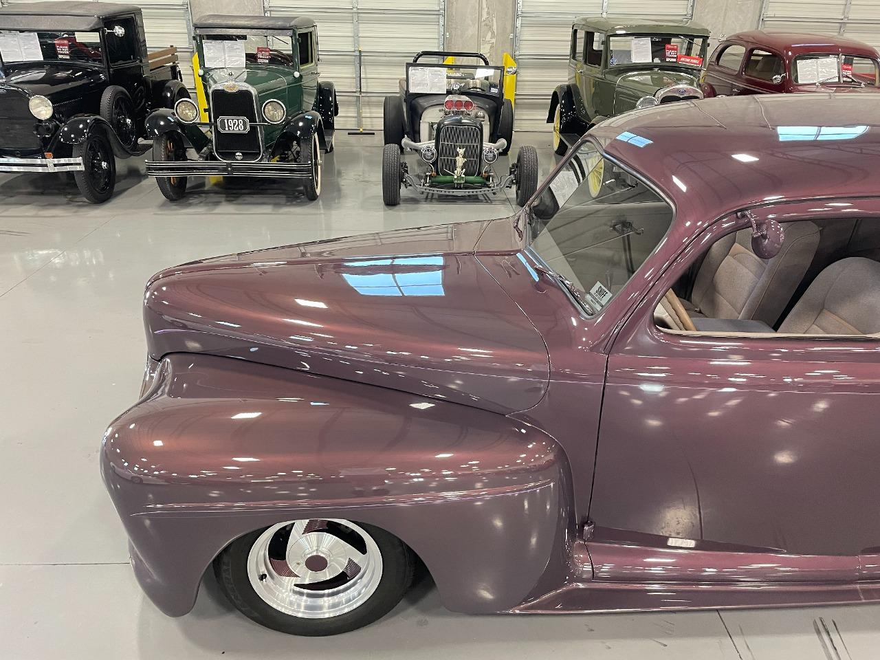 1947 Ford Deluxe / Super Deluxe