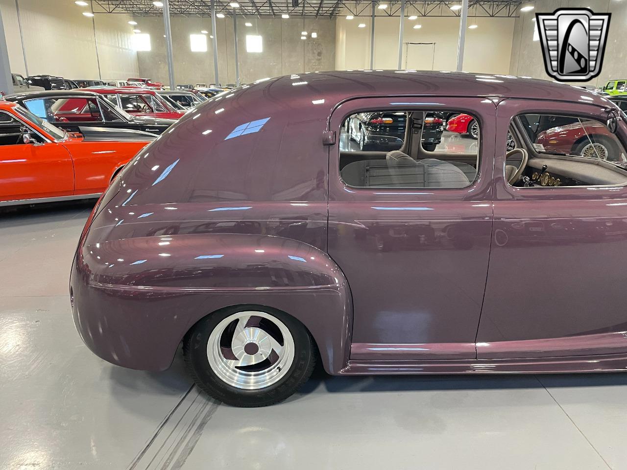 1947 Ford Deluxe / Super Deluxe