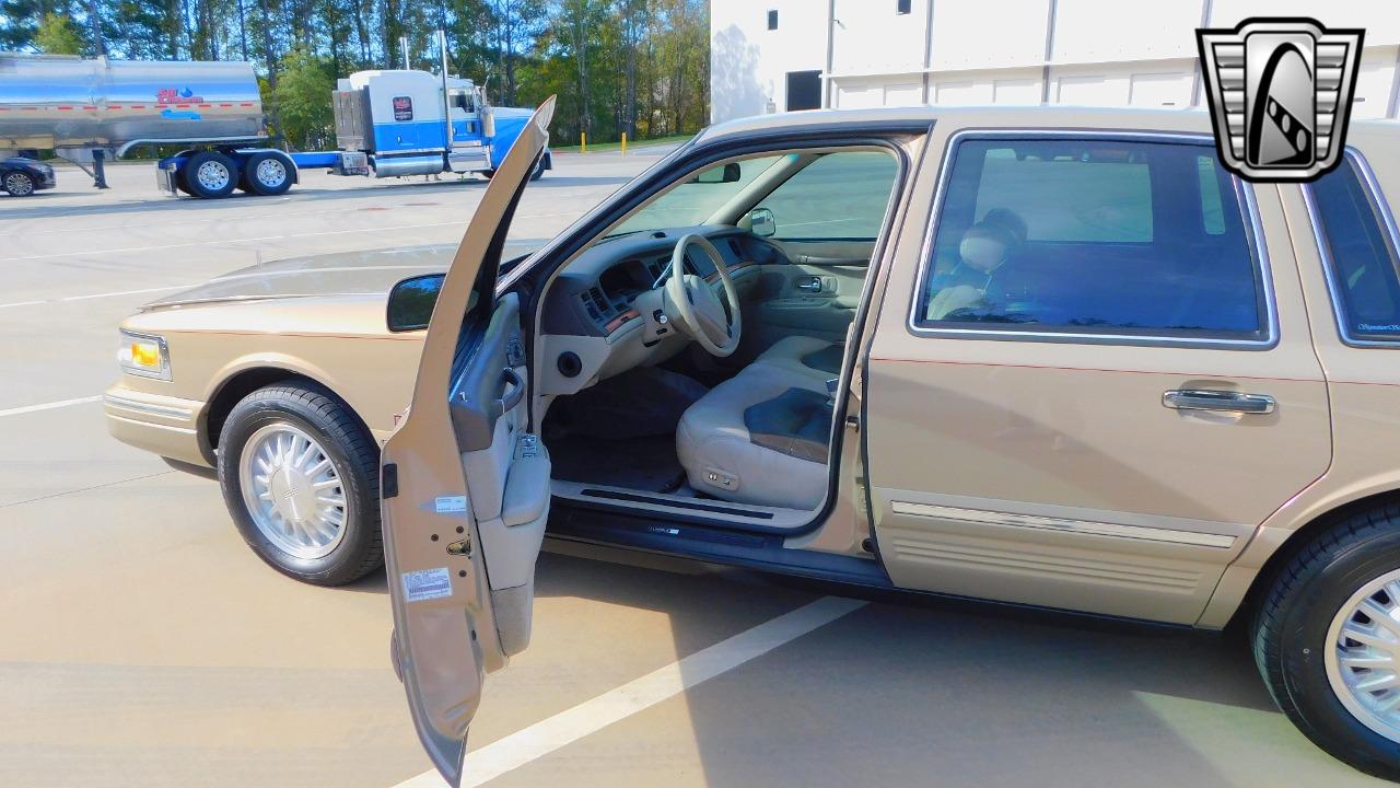 1996 Lincoln Town Car